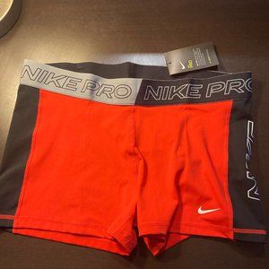 NWT Nike Women's Pro Graphic Color-Block 3” Shorts